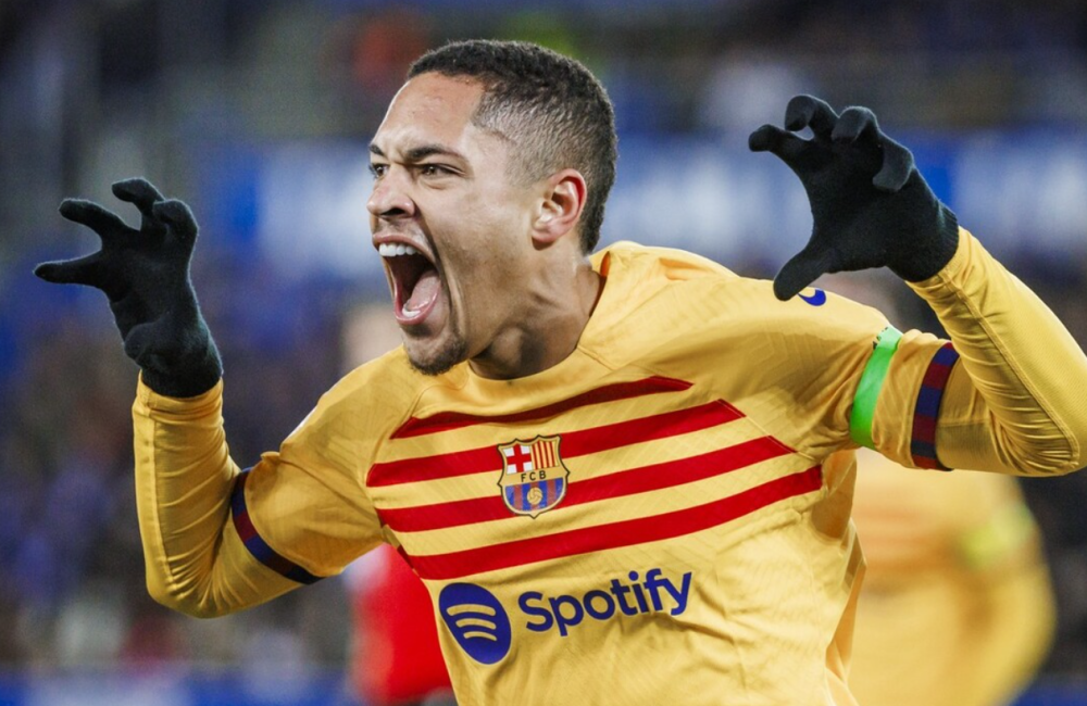 IM体育动画直播通道-红牛二队鏖战索伯车队，阿隆索刷新纪录