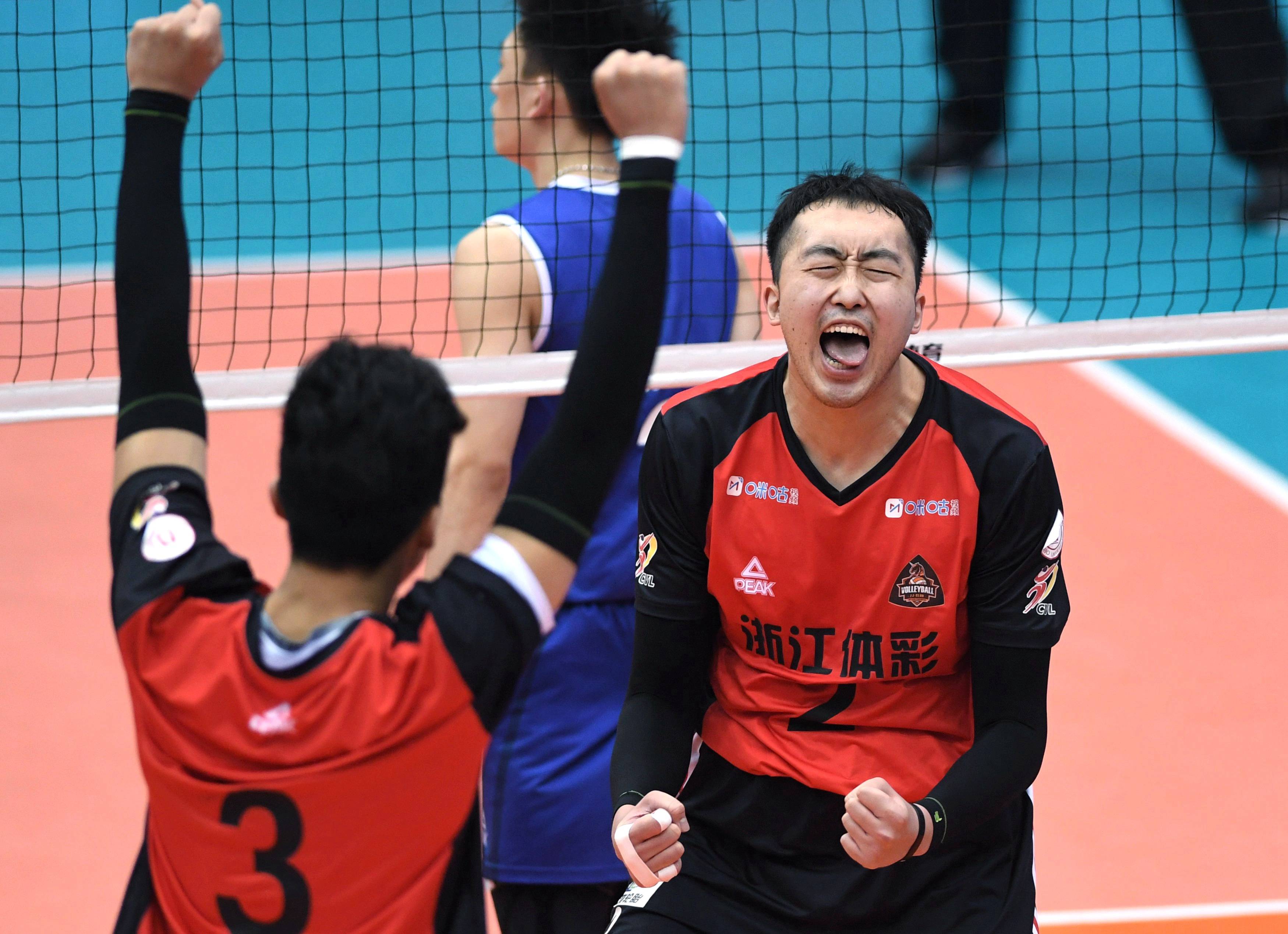 江苏队迎战浙江,硝烟四起赛场热闹 江苏队迎战浙江,硝烟四起赛场热闹