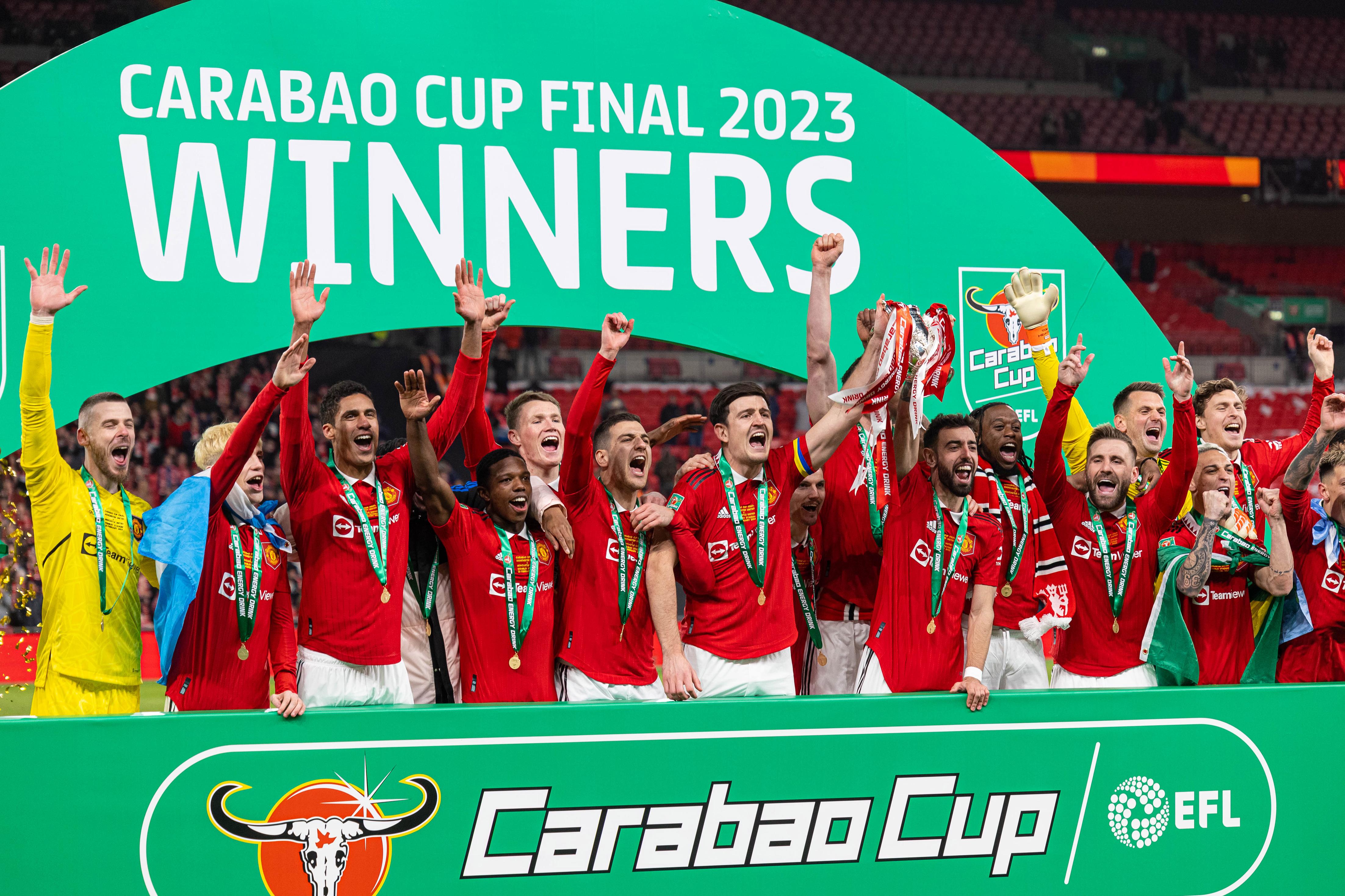 曼联在重要比赛中表现出色夺冠 曼联在重要比赛中表现出色夺冠