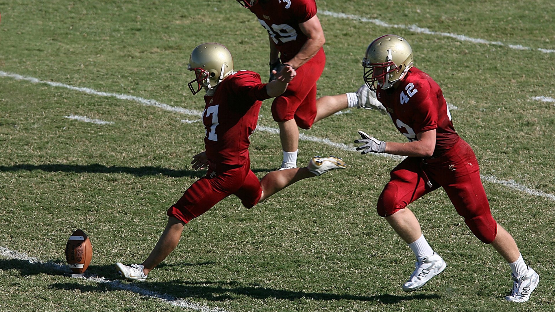 世界排名争夺战焦点战，韩国全面压制伊朗，东亚足球新篇章？